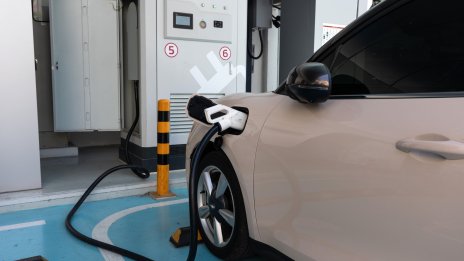 BNEF: Постигането на целта за емисиите е под въпрос въпреки електромобилната мания