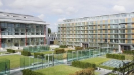 Продажбите на апартаменти подкрепиха приходите на Arsenal
