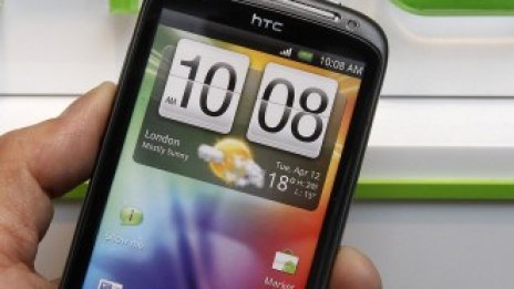 HTC с рекорден спад на печалбата