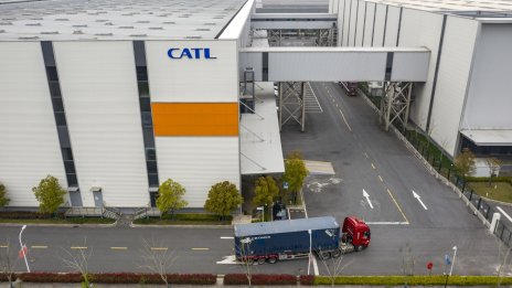 CATL се присъединява към BYD и Tesla в битката на пазара на соларни модули