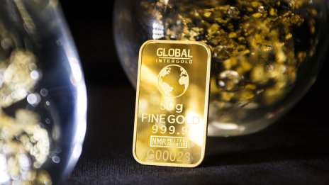 Възможна ли е корекция в цената на златото до 3700 долара за тройунция?