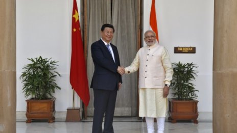 Китай и Индия си стиснаха ръцете за инвестиции от 20 млрд. долара