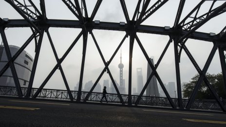 Китайските банки оставиха основните си лихви без промяна за втори пореден месец