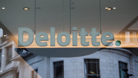 Deloitte планира да съкрати около 1200 работни места в САЩ