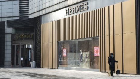 Hermes отваря отново по-голямата част от магазините си в Китай