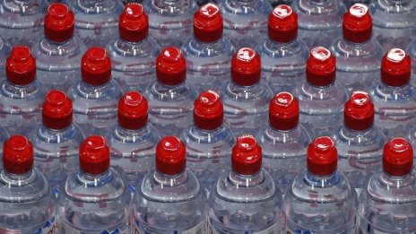 Коронавирусът натежава върху продажбите както на уиски, така и на вода в Китай