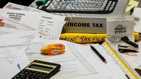 Синдикати: Новата мярка за болничните вменява колективна вина