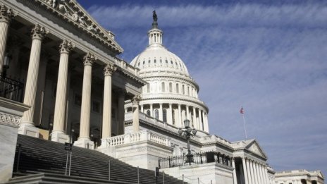 Бюджетният дефицит на САЩ върви към първия си ръст след кризата