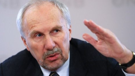 Новотни: Трудно ще постигнем целта си за инфлацията заради евтиния петрол