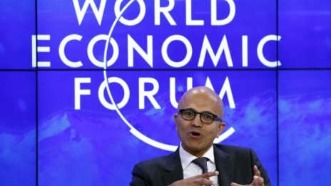 Microsoft дарява 1 млрд. долара за облачни услуги