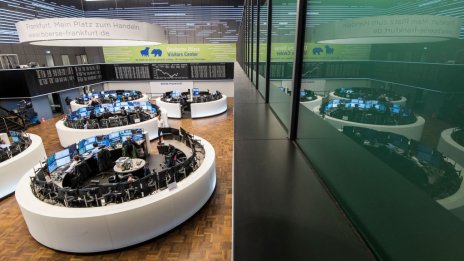 Американският фондов пазар поглъща света, докато Европа гледа отстрани