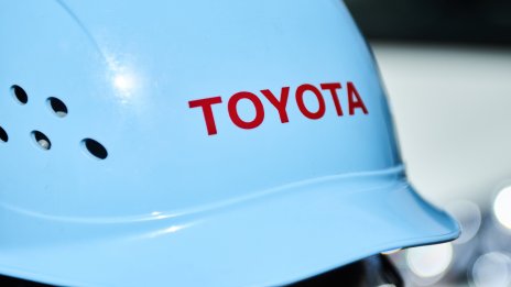 Решението на Toyota да повиши заплатите подкрепя залозите за промяна в политиката на ЯЦБ