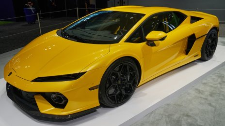 Геополитическите сътресения удрят оперативната печалба на Lamborghini 