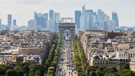 Сграда на "Шанз-Елизе" беше продадена за рекордните над 600 млн. евро