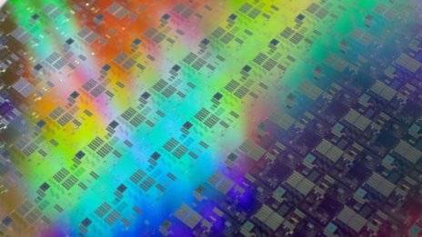 Дефицитът на чипове помрачава възстановяването на автомобилния сектор в Китай