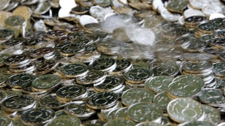 Делът на необслужваните бързи кредити пада под 22% в края на 2015 г.