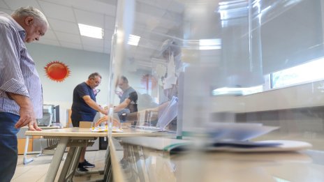 „Алфа Рисърч“: 7 партии влизат в бъдещия парламент при още по-ниска активност