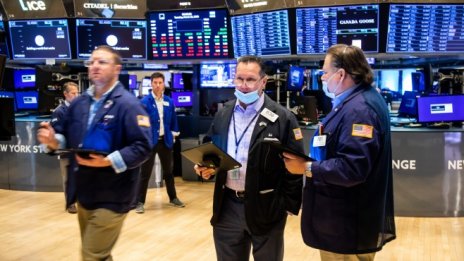 Американските акции са „най-чистата мръсна риза“ в момента