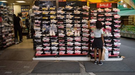 Nike систематично унищожава нови маратонки в Германия?