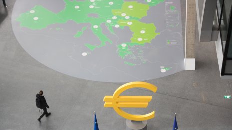 Идва време за разделяне на паричната политика в САЩ и Европа