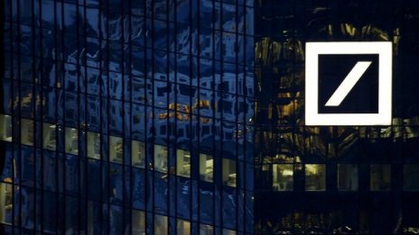 Deutsche Bank съветва да се залага срещу облигации, обезпечени с ипотеки на бизнес имоти