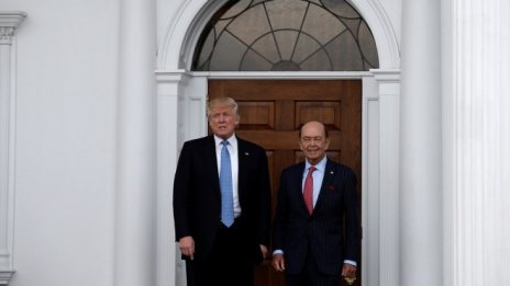 Уилбър Рос запазва дела си в компания с инвеститор китайски държавен фонд