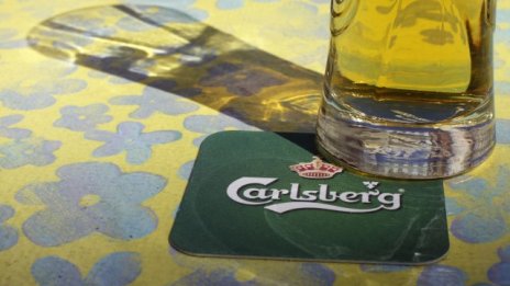 Carlsberg съкращава 15% от работната си сила след тримесечната загуба