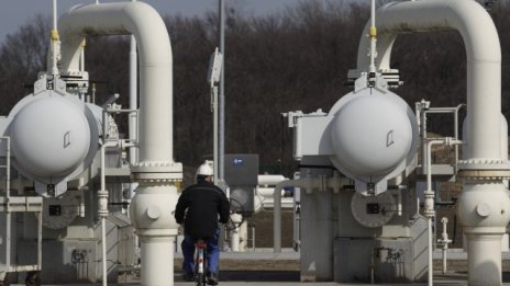 Statoil продължава със съкращенията на разходите след нов спад на печалбата