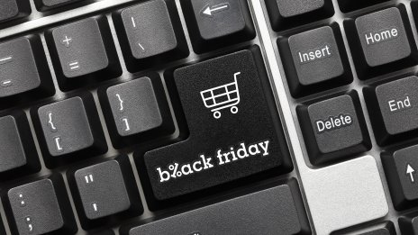Поръчки за над 60 млн. лева и над 3 млн. посещения отчита eMAG за Black Friday