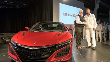 Първият нов NSX слезе от конвейера 