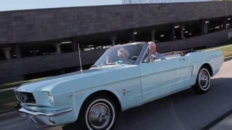 Първият Mustang все още обикаля пътищата на САЩ