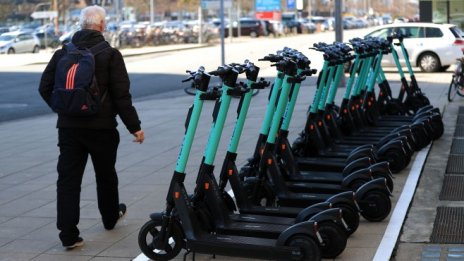 Vision Fund 2 на SoftBank инвестира в германска компания за електрически скутери