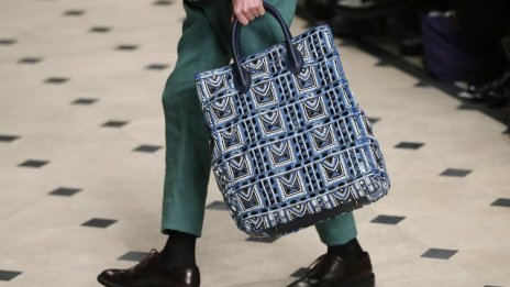 Burberry отчита силен ръст на продажбите за шестмесечието