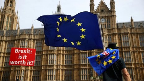 Лейбъристите обещаха да отхвърлят сделката за Brexit на Мей