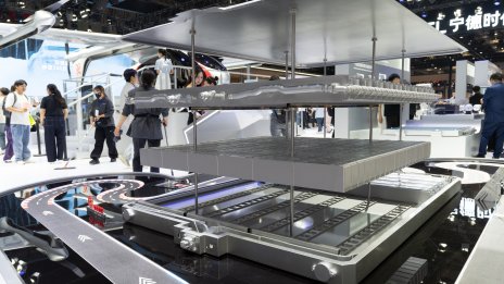 CATL започва да приема оферти за листването си в Хонконг