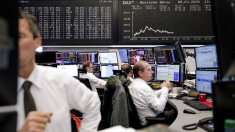 Разнопосочните сигнали на Доналд Тръмп за стимулите помрачиха европейските борси