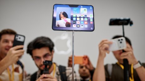 Apple се превърна във втората компания с капитализация от 5 трилиона долара