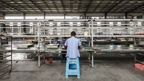 Слабото търсене помрачава печалбите сред китайските индустриални компании