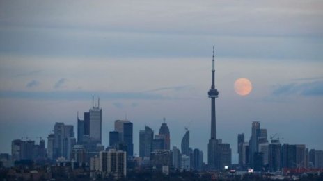 Въвеждат мерки за "охлаждане" на жилищния пазар в Торонто