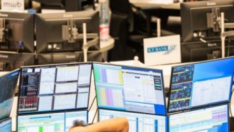 Европейките борси останаха на зелена територия в четвъртък