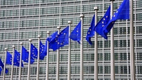 Съветът на ЕС иска от ЕК да ускори търговете за медицинско оборудване