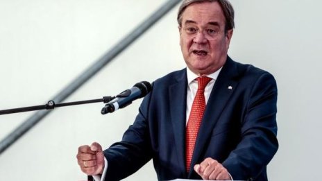 Ще продължи ли курса на Ангела Меркел Армин Лашет?