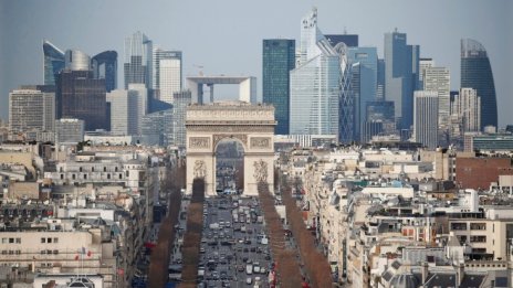 Париж изпревари Лондон като най-предпочитана дестинация за инвестиции