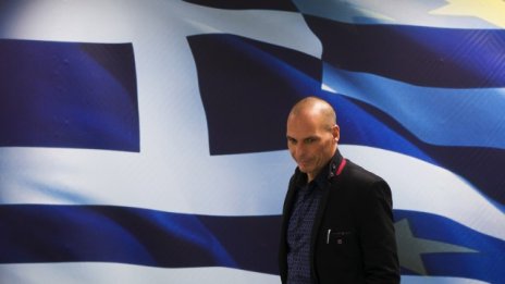 Гръцките акции спадат в трети пореден ден