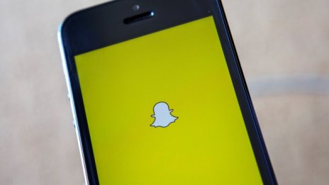 Snap сключи сделка за оригинално съдържание с Time Warner