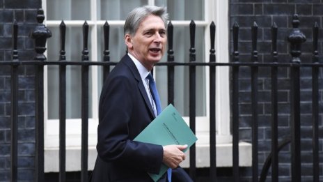 Хамънд отново подкрепи по-меко излизане на Великобритания от ЕС