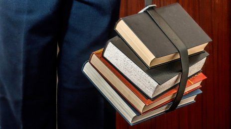 Издадените книги и брошури в България намаляват с 8,5% през 2016 г.