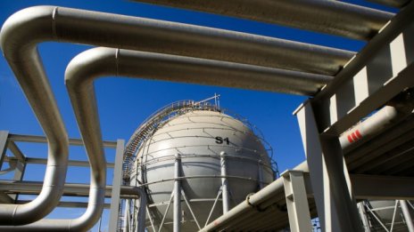 Китай се готви да залее газовия пазар с LNG