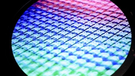 Белият дом към индустрията за чипове: Бъдете готови за мерки срещу Русия