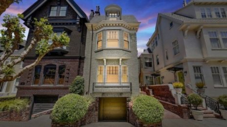 От Абрамович до Сталоун: Какви имоти си купиха звездите през 2020 г.?